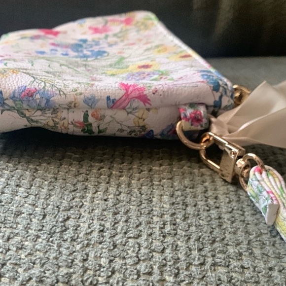 Betsey Johnson Floral Wristlet Clutch - Picture 5 of 7